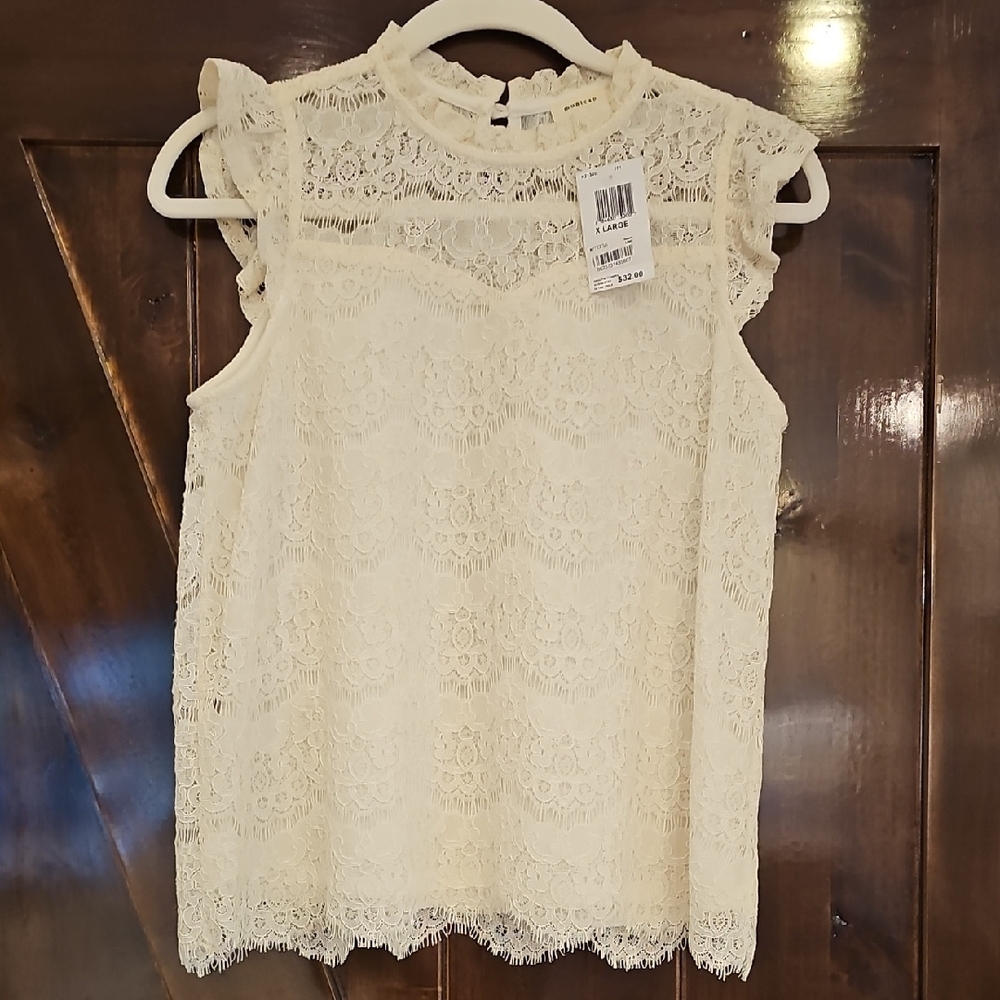 NWT - Monteau Cream Lace Sleeveless Blouse